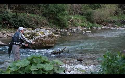 Больно уж красивая сербская речка — Градац! Мы сделали короткие видеозарисовки с нашей апрельской поездки, без монтажа и музыки — просто живой звук